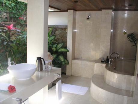 bathroom master Bali Real Estate