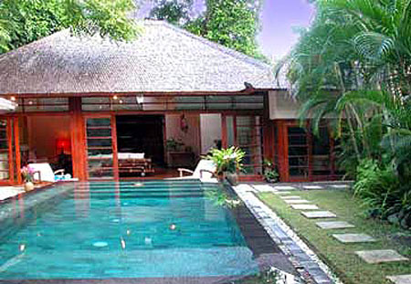 pool and garden 2 Bali Real Estate
