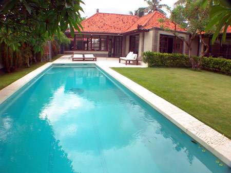 pool and garden Bali Real Estate