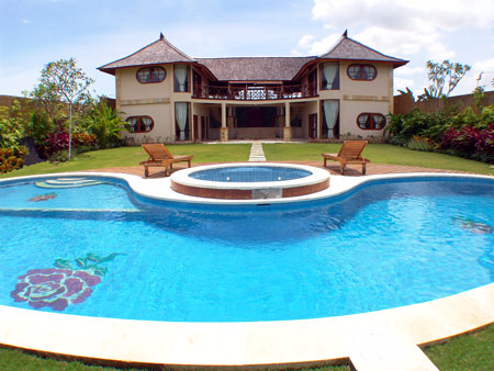 pool and garden Bali Real Estate