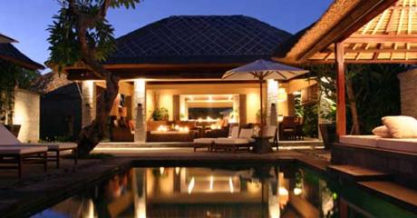 Night shot Villa Bali Real Estate