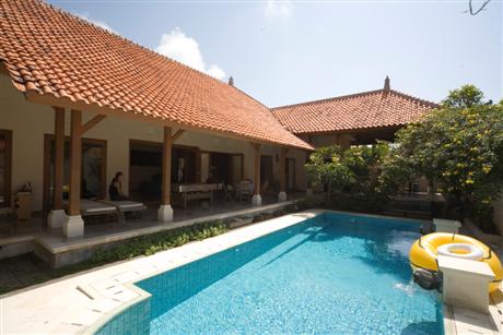 Pool View Bali Real Estate