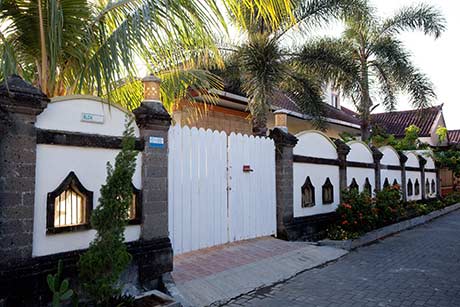 House Gate Bali Real Estate