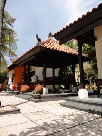 King size gazebo Bali Real Estate