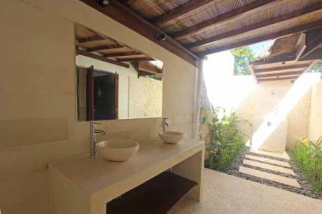 Partly open bathroom Bali Real Estate