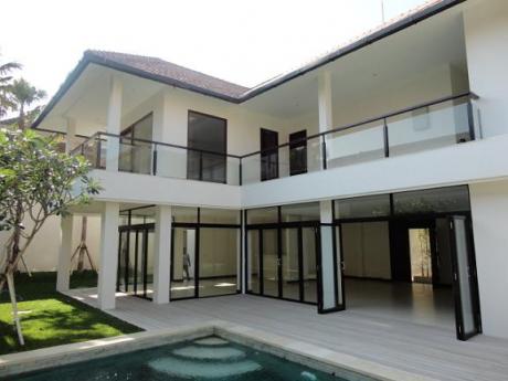 4 bedroom villa in Seminyak Bali Real Estate