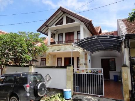 Townhouse in Kerobokan Bali Real Estate