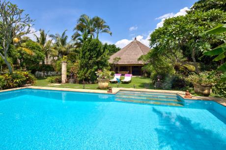 Villa and Pool Bali Real Estate