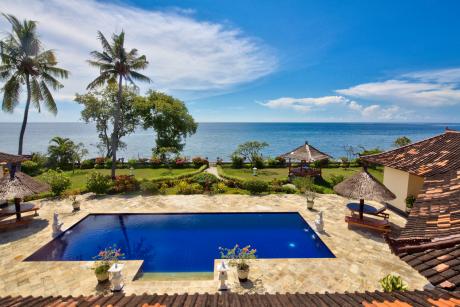 Pool Beachfront Bali Real Estate