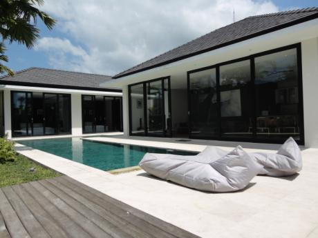 Modern minimalism villa in Umalas Bali Real Estate