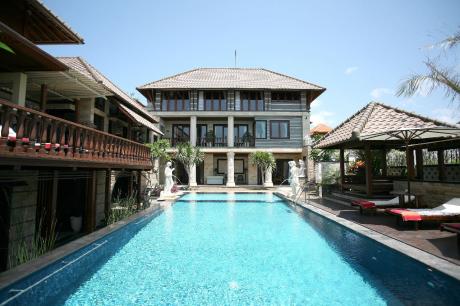 Luxurious 8 bedroom villa Bali Real Estate