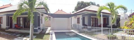 Both bungalows with in the middle the pool Bali Real Estate