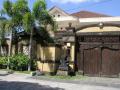 Entrance, House Renon, Spacious family home