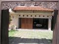 House Renon Garage