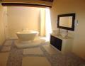 Oberoi Villa bathroom