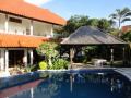 Large Bukit villa Pool and gazebo