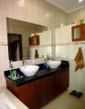 Pantai Saba Rice Paddy Villa Master bathroom